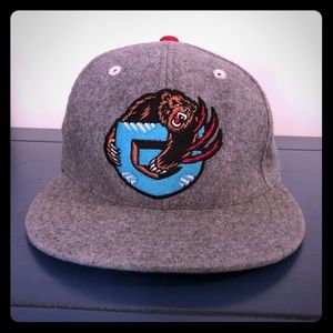 Mitchell & Ness Vancouver Grizzlies Fitted